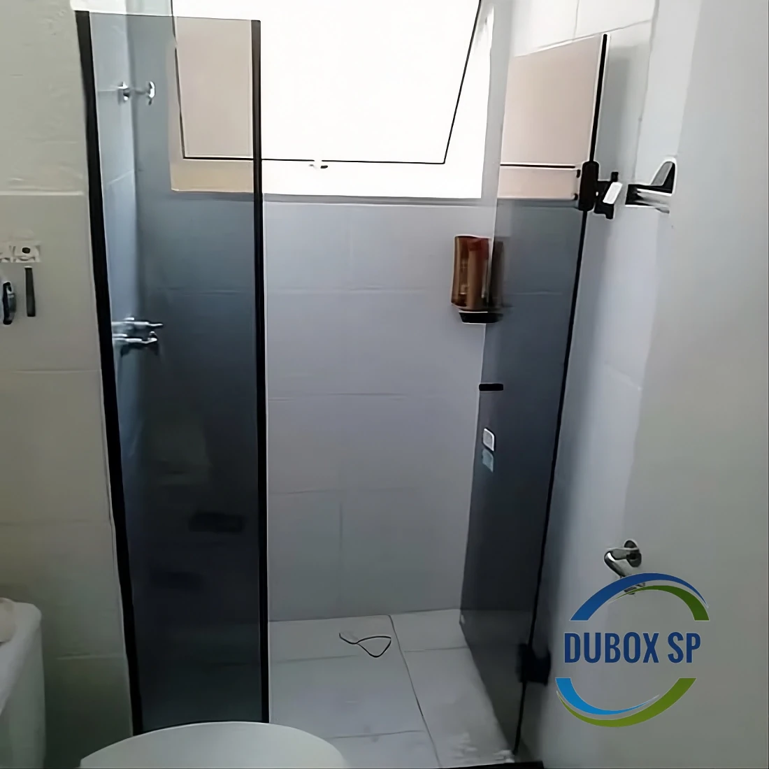 Box de abrir com vidro fumê Box de abrir com vidro fumê