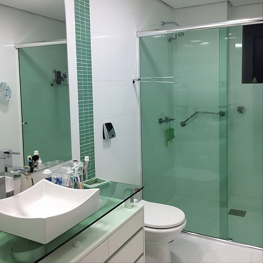 Box verde 2 folhas acabamento branco Box verde 2 folhas acabamento branco